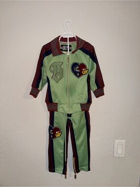 BKYS Boys 2-Piece Tracksuit Light Olive Burgundy Heart Patch Size 2T NWT